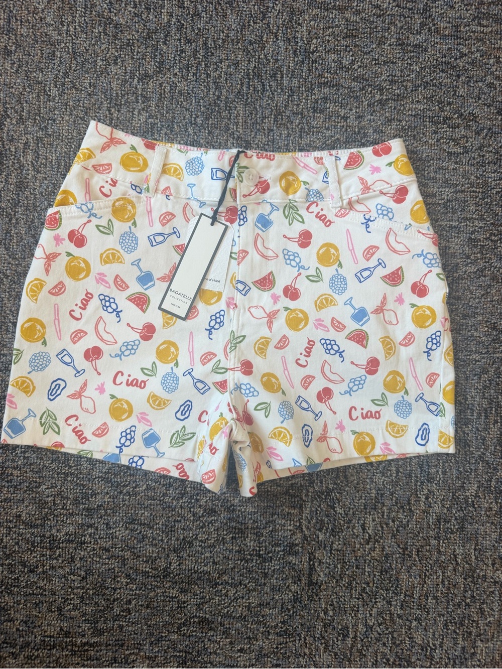 Bagatelle Collection White Fruit-Print Cotton Women’s Chino Shorts Size 6 NWT